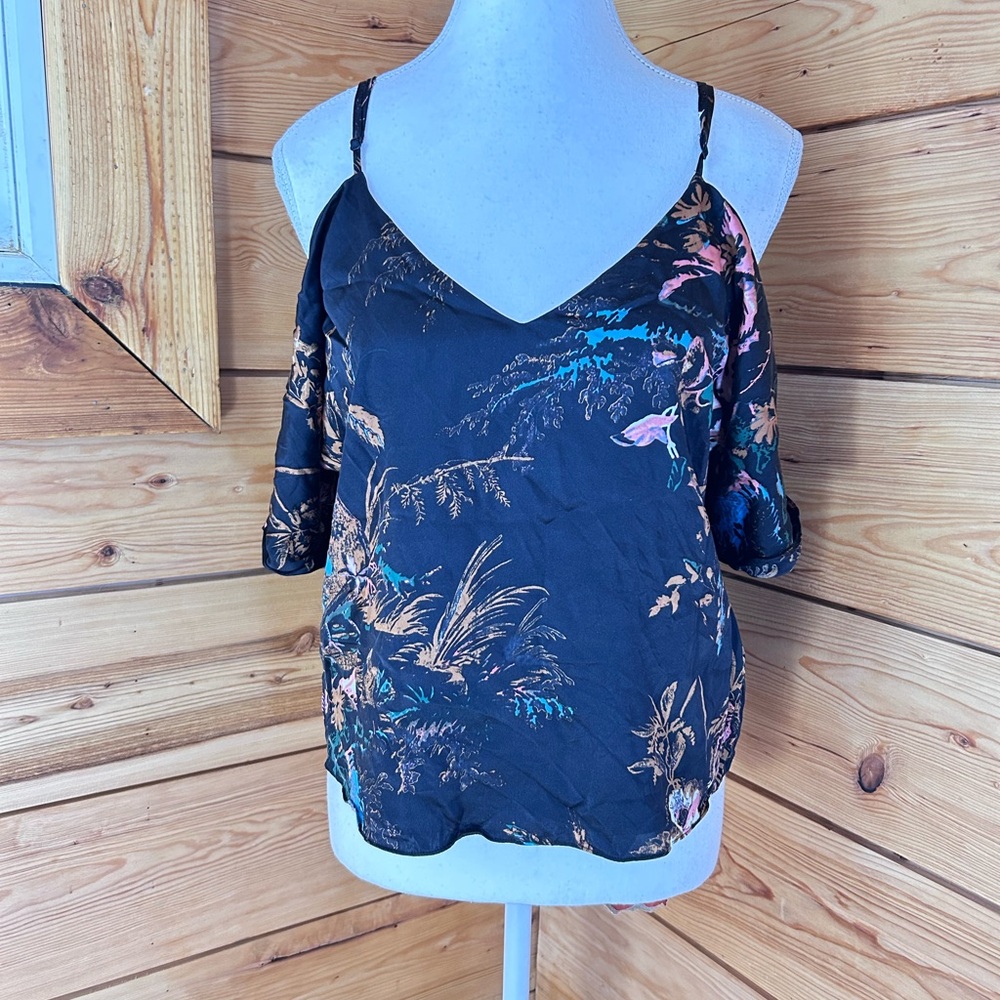 100%‎ Silk Wilfred Aritzia Black & Floral Top Cold Shoulder Size Medium Tropical